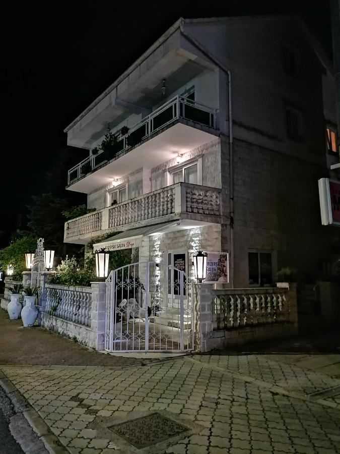 Romana 1 Apartman *