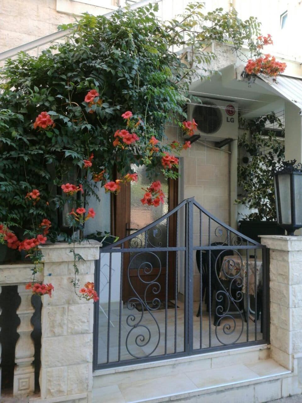 Romana 1 Apartman Tivat